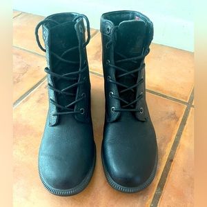Leather, waterproof, black boots